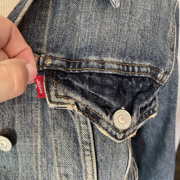 VTG Levi’s Denim Jacket Women’s Sz MED Blue Authentic Levi Strauss San Fran, CA - Picture 2 of 10
